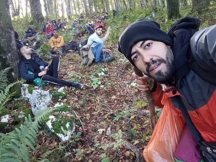 مع آخرين.. شاب غزي هرب من معاناة القطاع ليجد نفسه في رحلة عناء عبر "الغابات"- صور فيديو