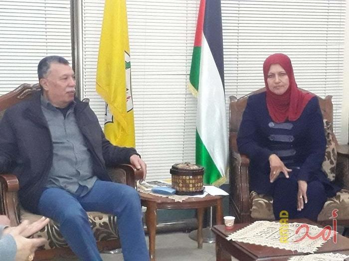 حلس يتسلم التقرير السنوي لدائرة الأشبال والزهرات بغزة