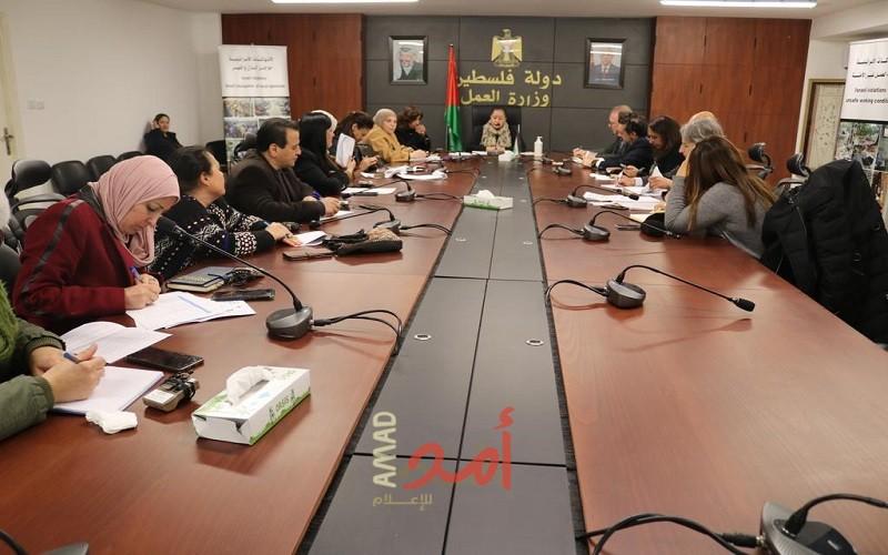 اللجنة الوطنية تطلع بعثة تقصي الحقائق على الانتهاكات التي تتعرض لها النساء العاملات