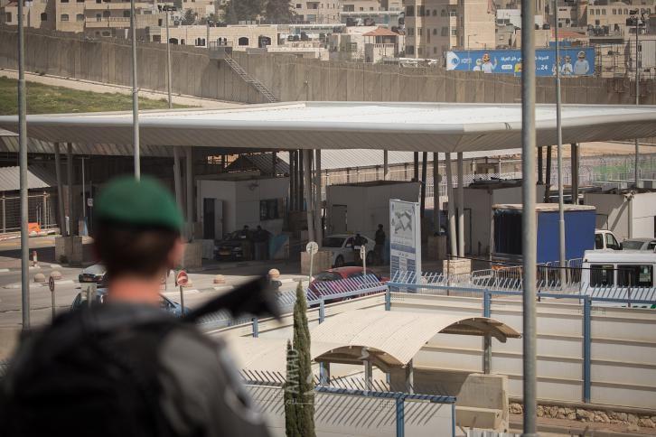 إسرائيل تقرر فتح معابر الضفة وإبقاء الإغلاق في غزة