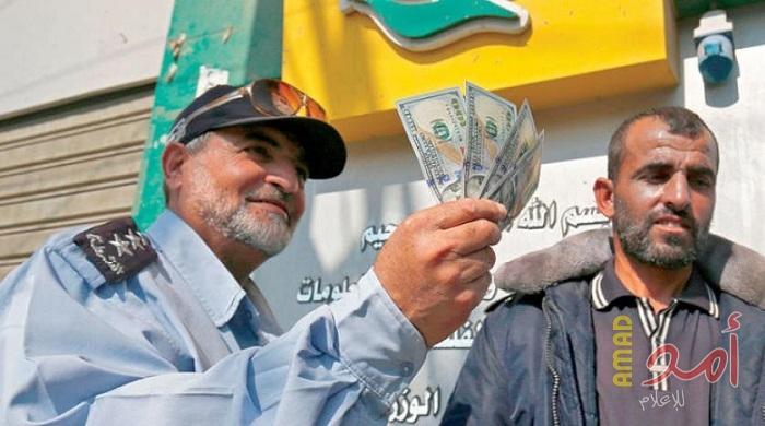 صرف رواتب موظفي غزة الجمعة عبر البريد