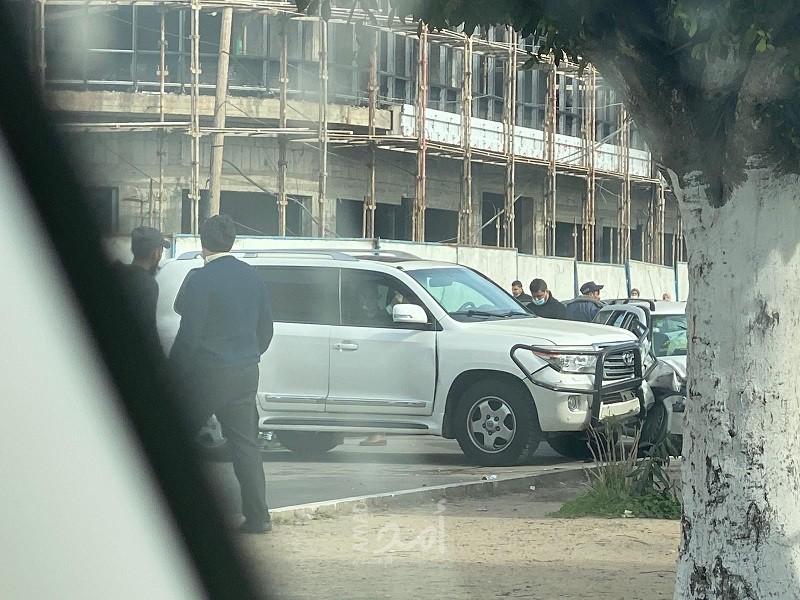 اصابة في حادث سير بين سيارتين دبلوماسية فرنسية وفلسطينية بغزة