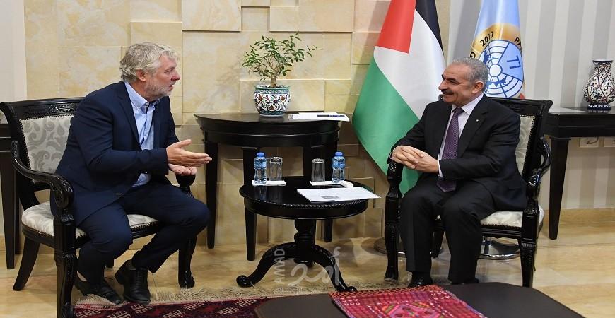 أشتية يبحث مع وزير التعاون السويدي إمكانيات تلبية الأولويات التنموية الوطنية