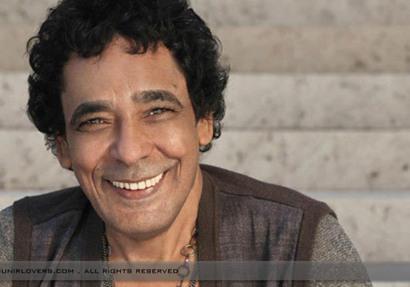 الكينج منير يحتفل بعيد ميلاد ال59