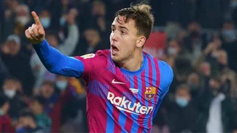 برشلونة يمدد عقد جونزاليس بشرط جزائى مليار يورو