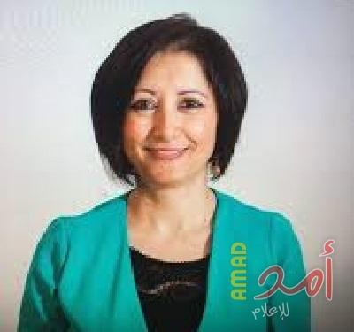 شاعرة وقصيدة