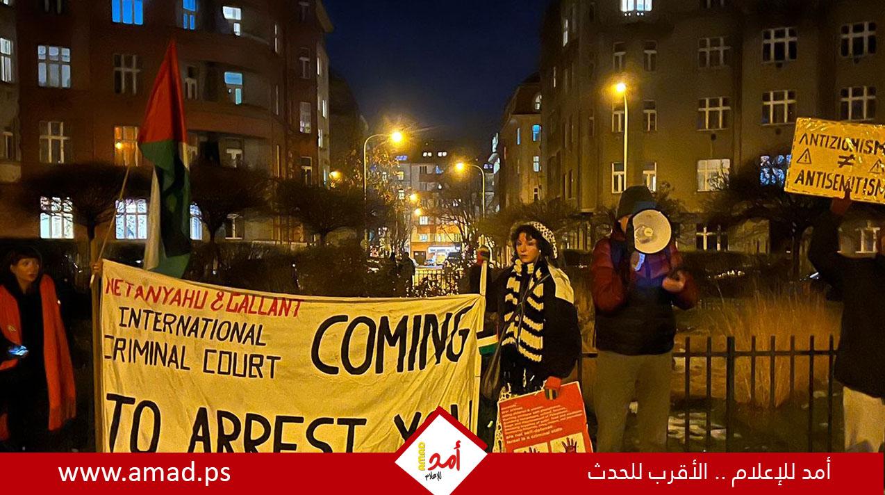 في يوم حقوق الإنسان بــ "براغ .. بكاء ودموع على ضحايا مجازر غزة - صور