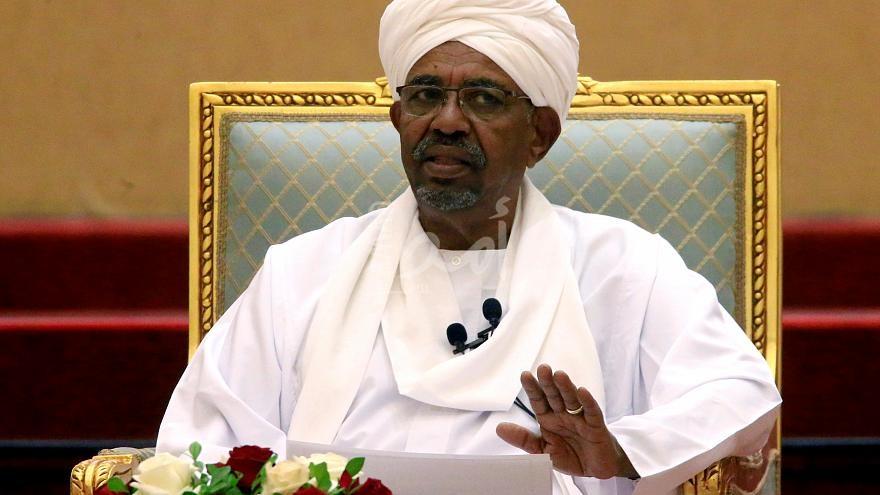 النائب العام السوداني يُحقق مع الرئيس المعزول عمر البشير