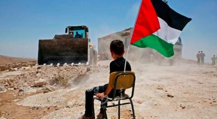 ناشطون فلسطينيون يغردون تحت وسم " لا لضم الضفة"