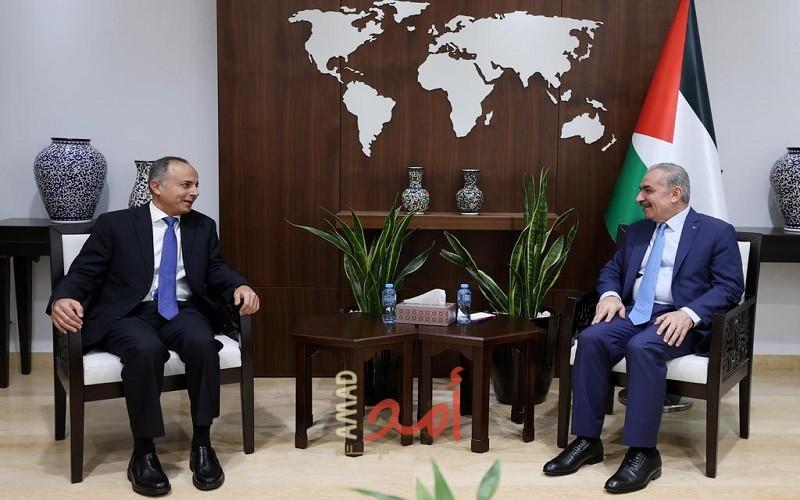 اشتية يستقبل السفير المصري الجديد لدى فلسطين