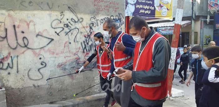 غزة: الديمقراطية تنفذ حملة تعقيم واسعة في دير البلح لمواجهة جائحة كورونا "صور"