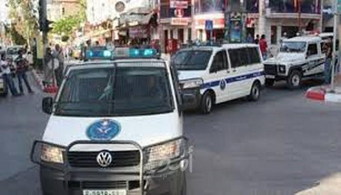 الشرطة تقبض على مشتبه به بخلع باب مسجد بنابلس