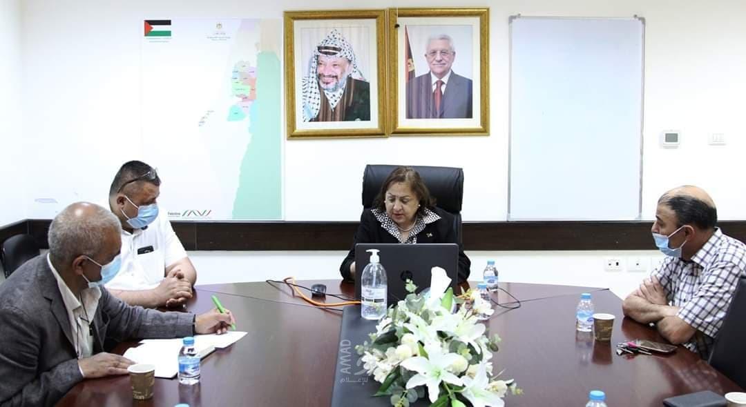 اللجنة الوبائية تناقش وضع فيروس كورونا في فلسطين وترفع توصياتها لـ أشتية