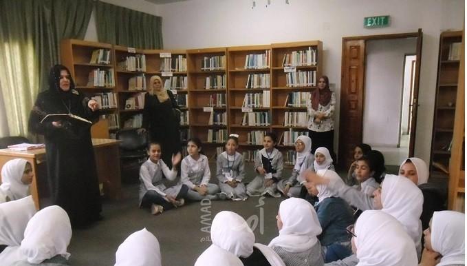"الشباب والثقافة" تكّرم صاحب أقدم مكتبة في غزة