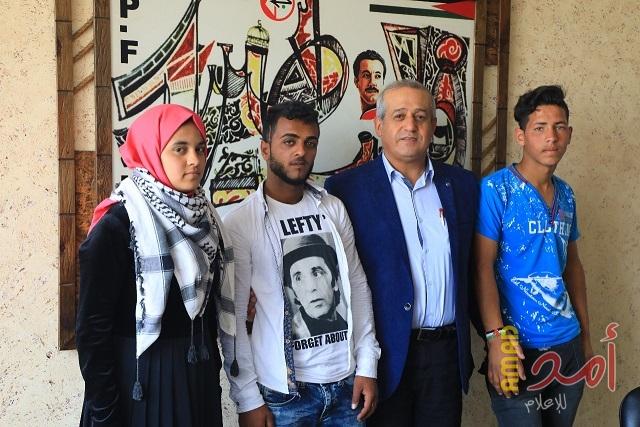 الشعبية تكرم مجموعة من الشباب شكّلوا بأجسادهم درعاً لحماية شابة فلسطينية