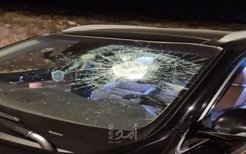 مستوطنون يهاجمون مركبات المواطنين في حوارة