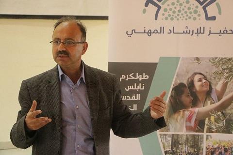 نابلس: ورشة حول مواقع التواصل الاجتماعي لطلبة مشروع تحفيز في بيتا