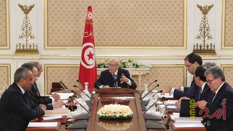 في تطور جديد..السبسي يأمر بمتابعة خطة "النهضة" لاغتياله وهولاند