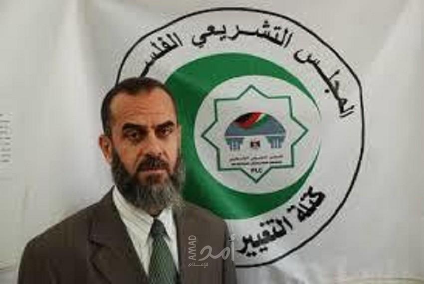النائب الجمل يناقش قضايا المواطنين مع لجنة الغارمين