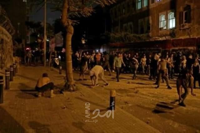 النقمة الشعبية تتفاقم في لبنان وحاكم المصرف المركزي: غياب الإصلاحات سبب الانهيار المالي
