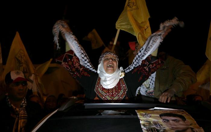 أسرى الدفعة الثالثة يتنفسون الحرية