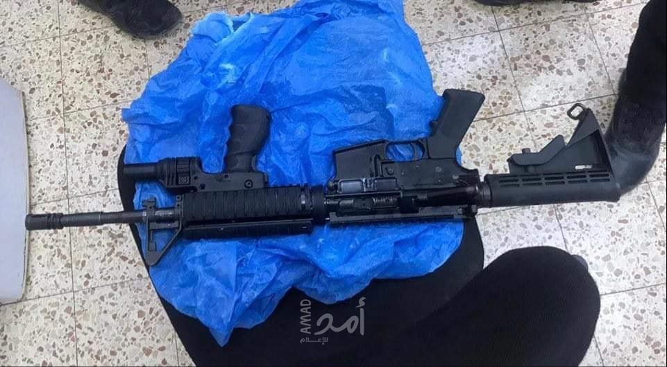 القدس: شرطة الاحتلال تعتقل شابا بزعم العثور على سلاح بحوزته في بلدة بيت حنينا