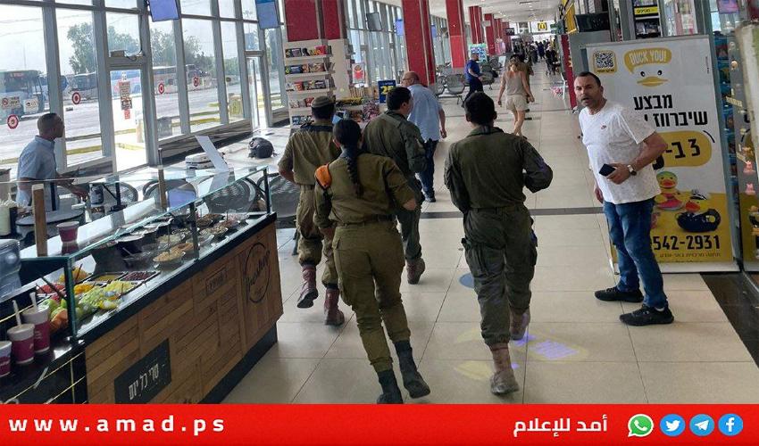 محدث - قتيلة وإصابات في عملية إطلاق نار في المحطة المركزية ببئر السبع- فيديو