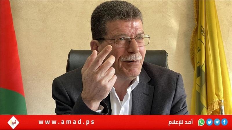 عباس يحيل فارس إلى التقاعد وتعيين أبو الحمص رئيسا لهئية شؤون الأسرى