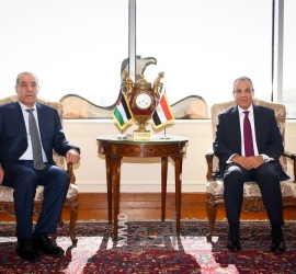 خلال اتصال هاتفي مع الشيخ..عبد العاطي يؤكد تنفيذ استحقاقات المرحلة الأولى من خطة ترامب