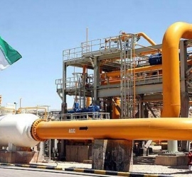 بلومبيرغ: إيران تستأنف تحميل النفط من جزيرة خرج