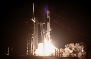 كندا تطلق (3) أقمار صناعية إلى الفضاء