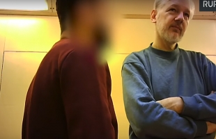 بالفيديو .. كاميرا سرية تصور أبرز جواسيس العالم في السجن
