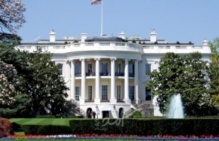 البيت الأبيض ينتقد السلطات الصحية الأمريكية لتأخرها بفحوصات كورونا