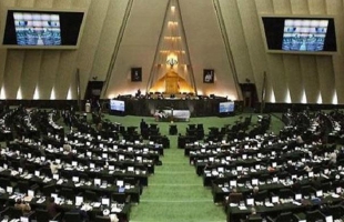مشروع قانون بالبرلمان الايراني لوقف رفع أسعار الوقود