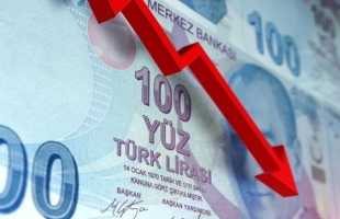الليرة التركية تلامس أدنى مستوياتها مقابل الدولار الأمريكي