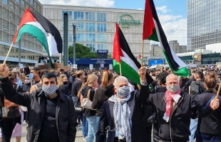 فلسطين حاضرة في قلب برلين .. مظاهرة ضد العنصرية الأمريكية الاسرائيلية - صور|