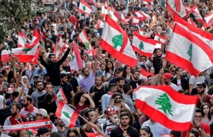 الجمهورية: لبنان إلى الانهيار وإسرائيل تحاول جره إلى حرب و"حكومة الوحدة" هي الحل