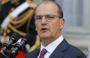 رئيس وزراء فرنسا يوجه باتخاذ "ما يلزم"لتجنب عزل عام جديد