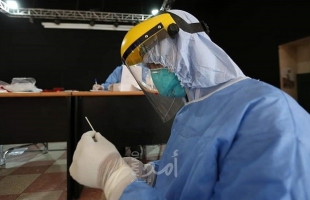 الطب الوقائي يحذر من انتشار الاصابات بكورونا في مخييم الجلزون بعد إجراء فحص لـ(700) مخالط