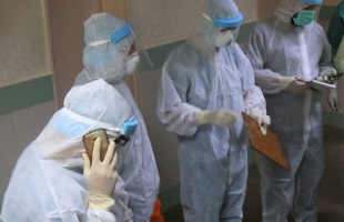 غزة: الهندي يعلن تسجيل 10 إصابات جديدة بفيروس كورونا من عمال النظافة