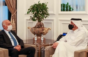 وزير الخارجية القطري يجتمع مع الرجوب في الدوحة