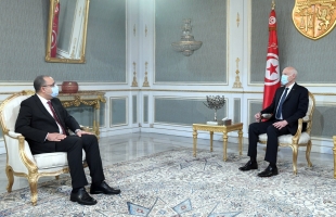 قيادي تونسي: التعديل الوزاري الجديد ينذر بأزمة بين الحكومة والرئاسة التونسية