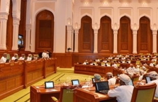 عمان: قانون البرلمان الجديد يلف محادثات الميزانية بغطاء من السرية