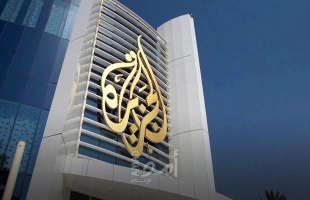 قناة الجزيرة: قوات الأمن التونسية تقتحم مكتبنا وتخرج جميع الصحفيين منه