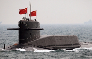 الصين ترسل غواصة نووية "تصل أمريكا" بأعماق المحيط خلال انشغال العالم بالصاروخ التائه