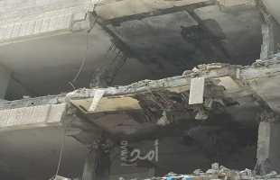سرحان يتفقد المنازل المدمرة والأبراج السكنية ويؤكد شروع الوزارة بإعداد وثيقة شاملة لإعادة اعمار غزة