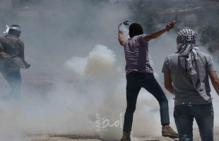 إصابة طفل برصاص الاحتلال والعشرات بالاختناق خلال قمع مسيرة كفر قدوم