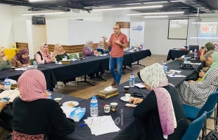 فلسطينيات تعقد تدريباً بإعداد القصص الرقمية