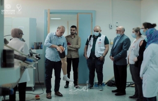 مستشفى حمد بغزة و"أطباء فرنسا" يبحثان التعاون في مجال الأطراف العلوية