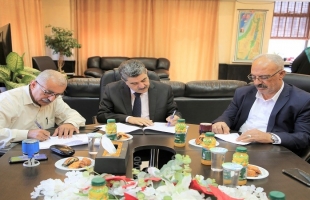 الخليل: توقيع اتفاقيتين لفتح مكتبين لوزارة الداخلية في ترقوميا وبني نعيم